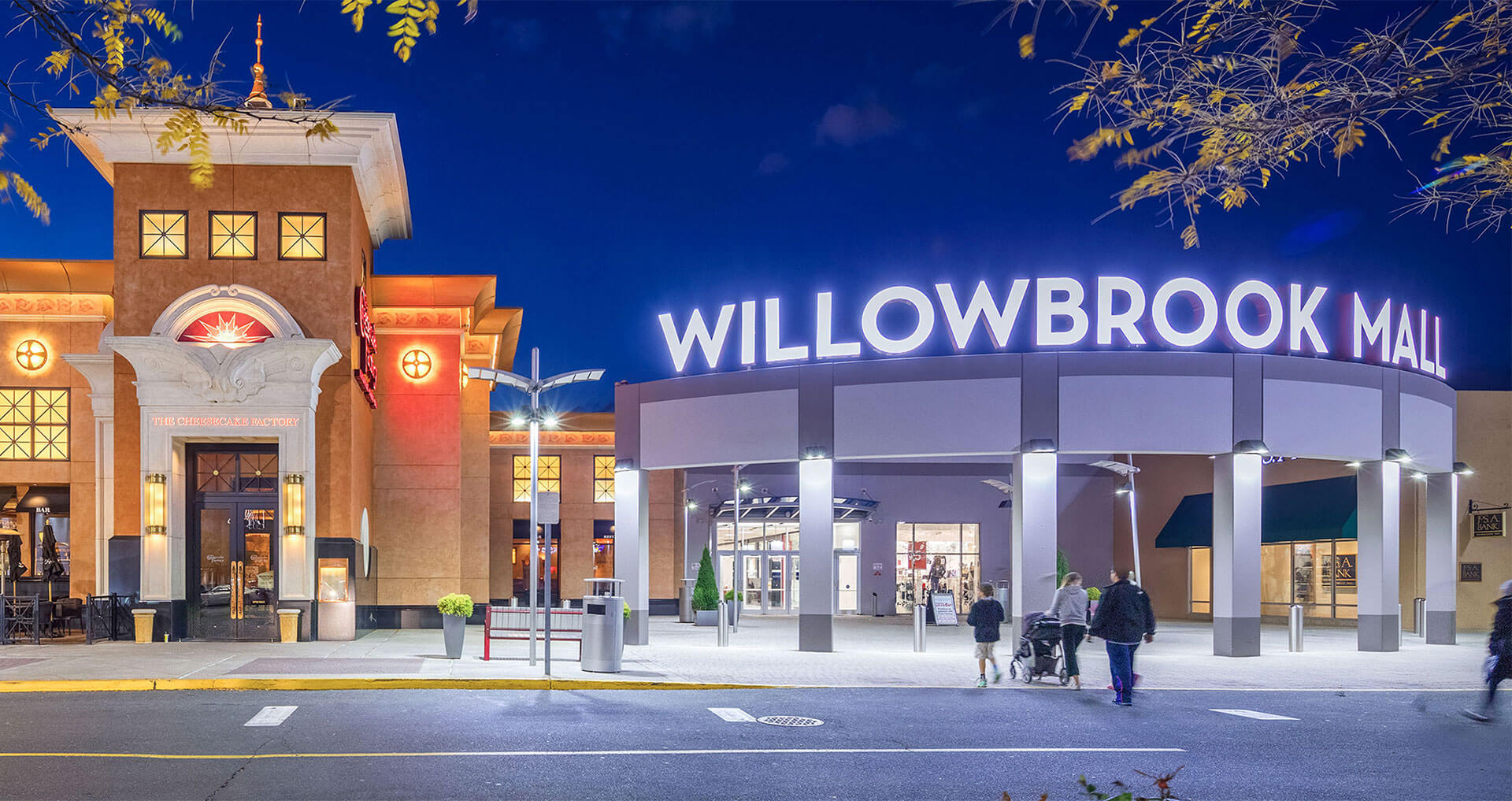 travel agent willowbrook mall